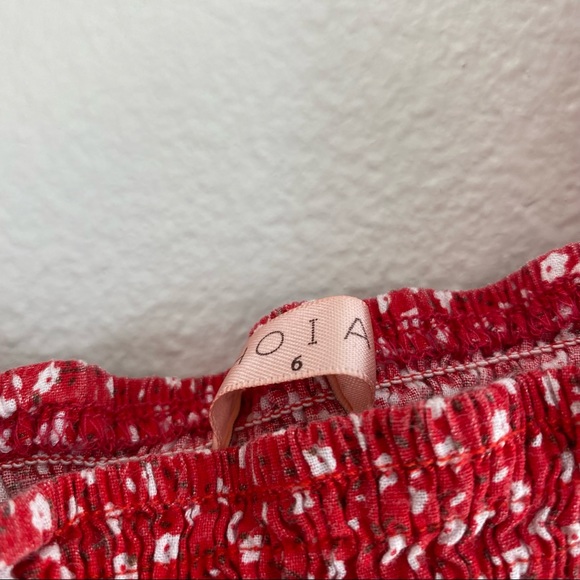 Red and White Floral Crop Top - Picture 2 of 3